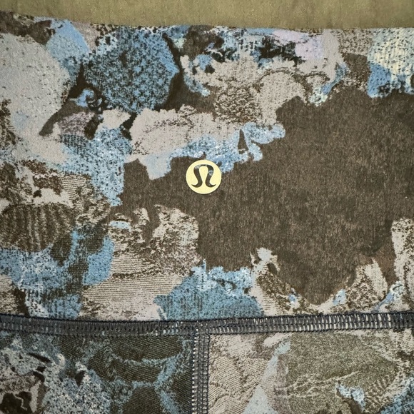 Lululemon Wunder Under Hi-Rise 7/8
Tight *25" Screen Camo Multi Size 6 - Picture 8 of 8